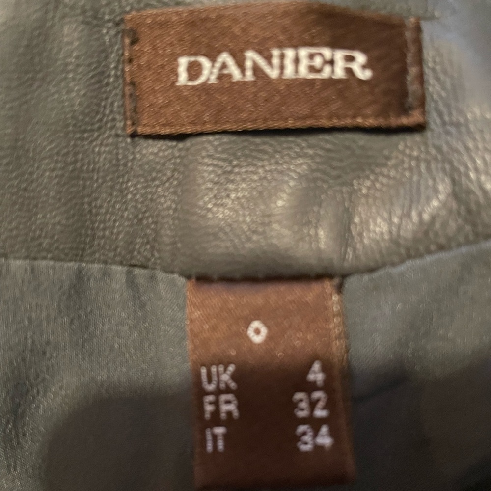 DANIER LEATHER SKIRT - Picture 4 of 4